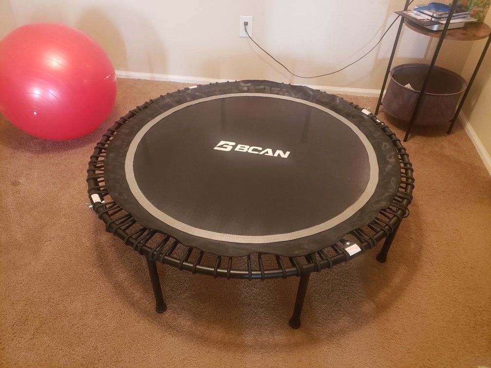 Rebounder Trampoline
