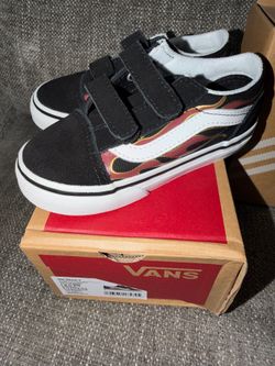 TODDLER VANS OLD SCHOOL SIZE 8