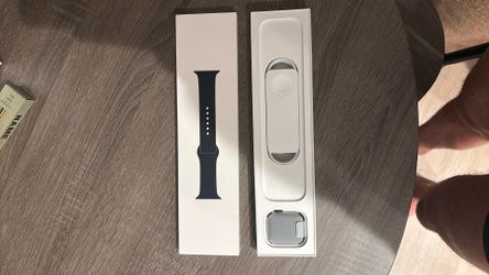 Brand New Sealed Apple Watch SE 44mm GPS – Space Gray/Midnight