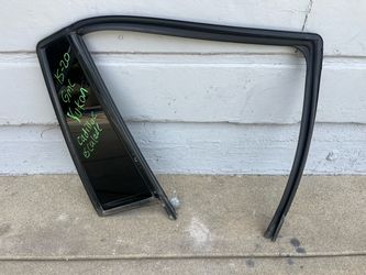 2015-2020 Escalade Tahoe Yukon  Right Rear Door Window Glass OEM