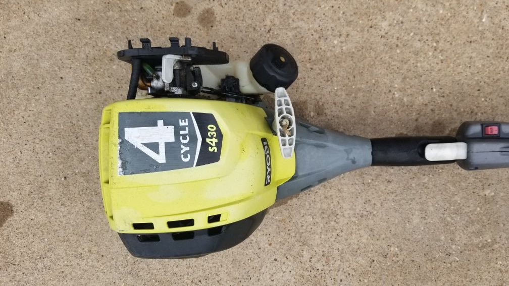 Ryobi c430 4Cycle 30cc Attachment Capable Straight Shaft Gas Trimmer