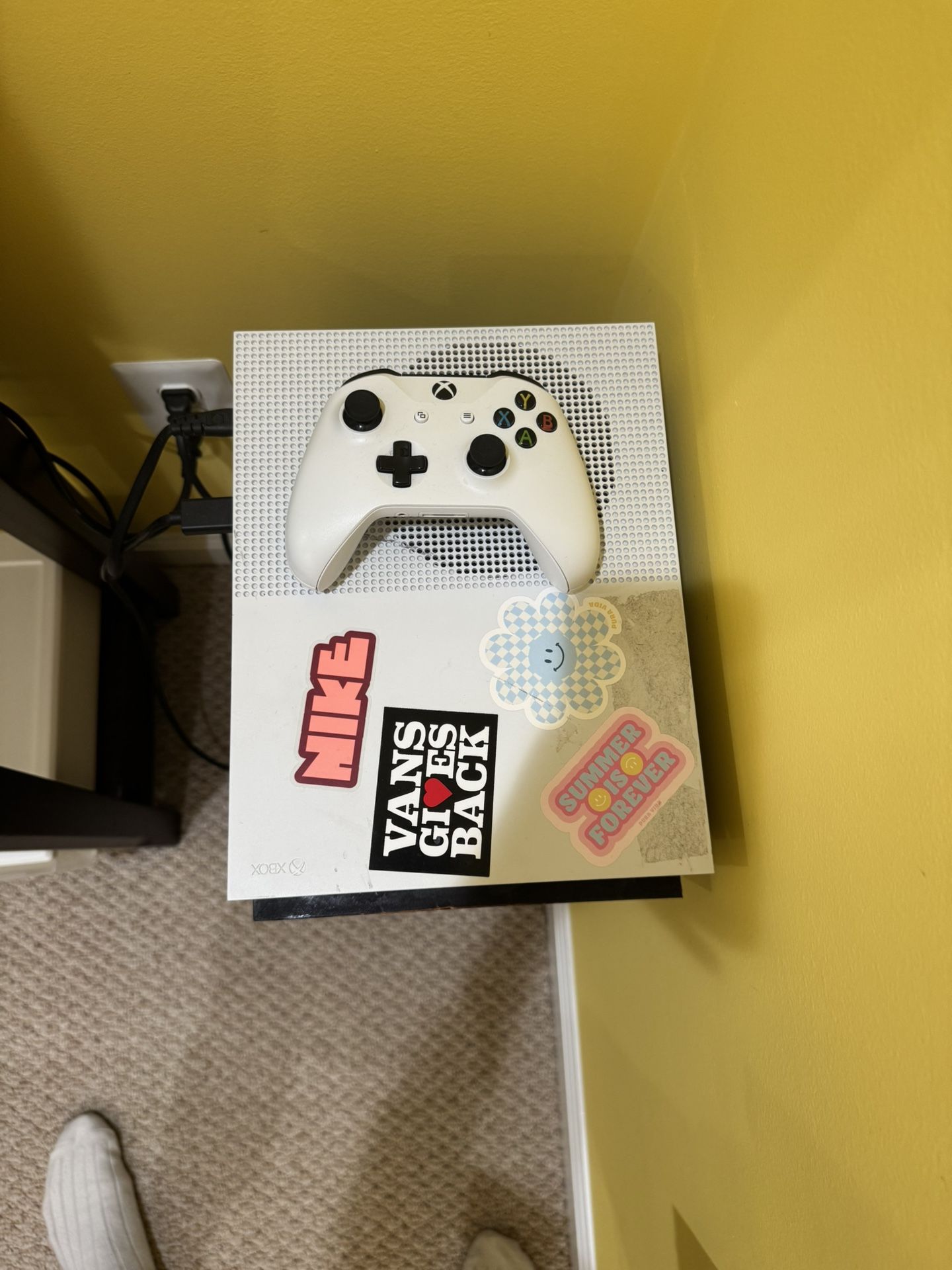 Xbox One S Bundle – 7 Games + Controller + HDMI/Power Cords – Works Perfectly!