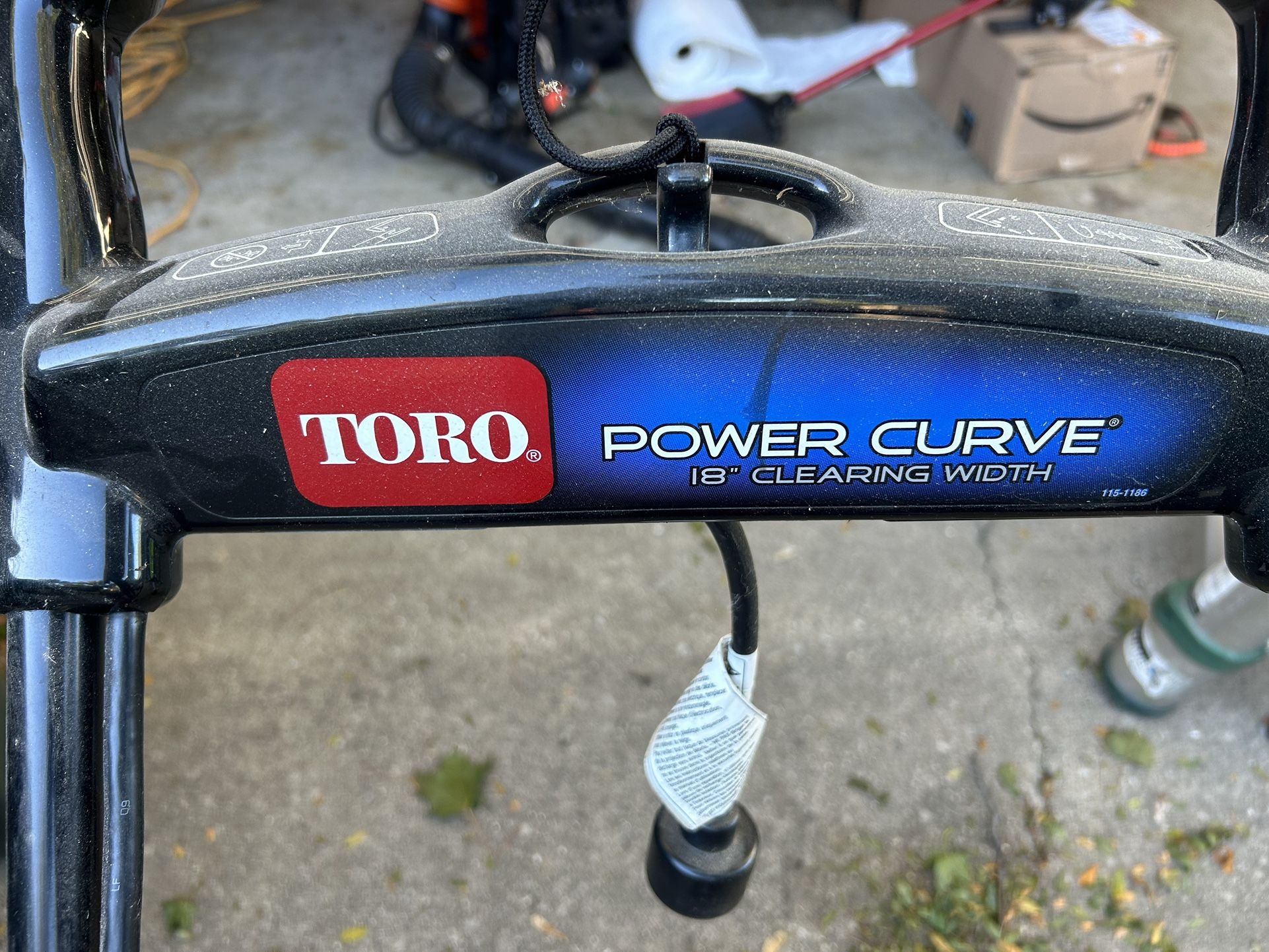 Toro snowblower 18 inch, electric (no battery powered) Lawn & Garden