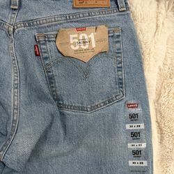 Women’s Levi’s Jeans