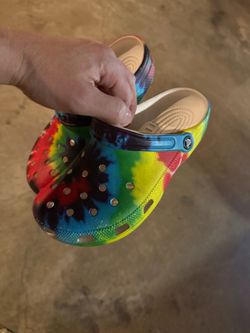 Size 8 crocs
