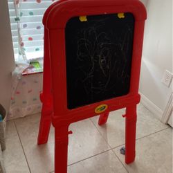 Crayola Black Board And White Board 
