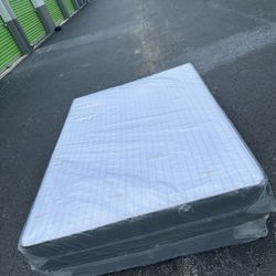 NEW FULL SIZE SET MATTRESS AND BOX SPRING-2pcs