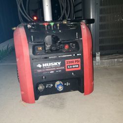 PRESSURE WASHER  GAS ⛽ GOOD CONDITION RUN IS PERFECT PRICE 150