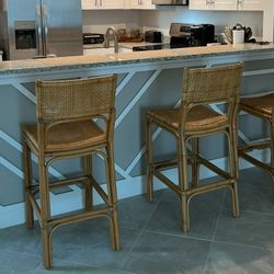 3 bar Stools 
