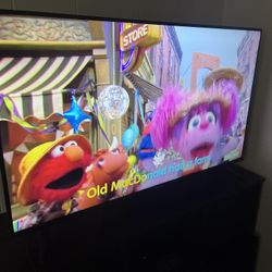 40 In ROKU tv