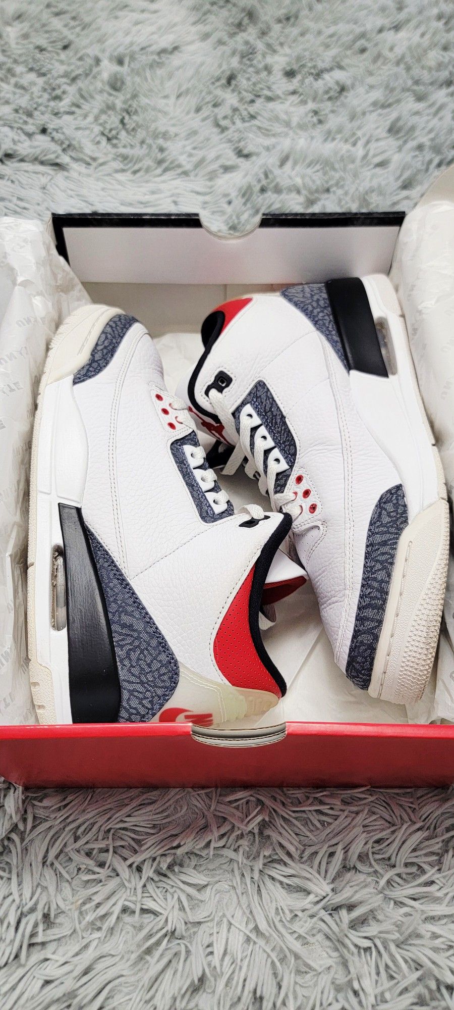 Size 10.5 Men's Jordan 3 Retro Denim SE Fire Red 2020 CZ6431-100.
