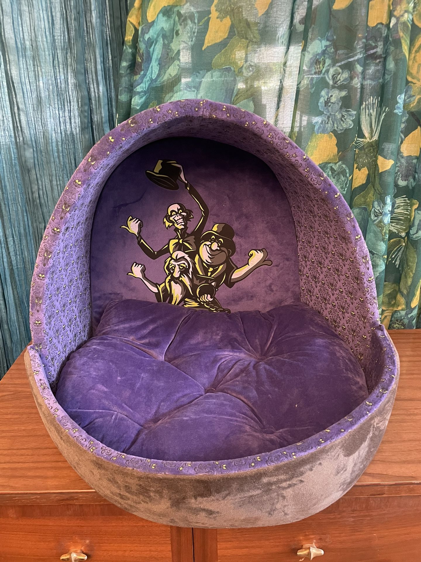 Disneyland Disney Haunted Mansion Doom Buggy Pet / Dog Bed