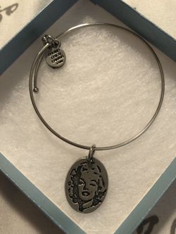 Marilyn Monroe charm bracelet