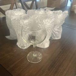6 Wine glasses