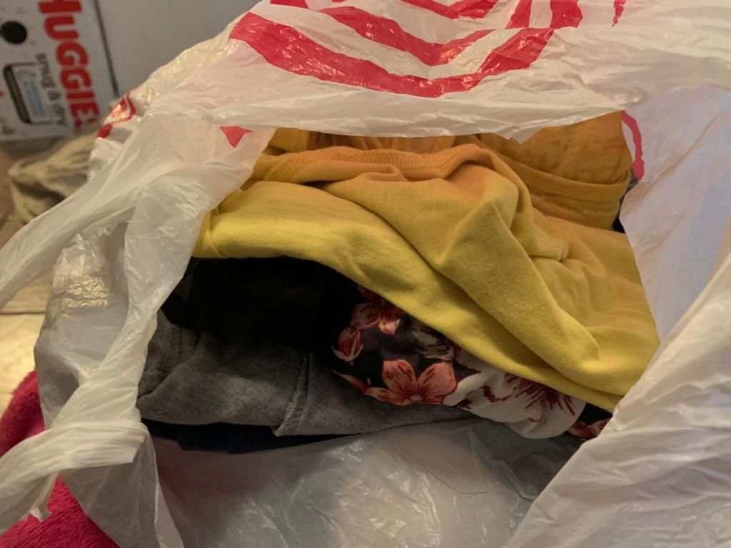 Free bag of manternity clothes PEDING PICKUP