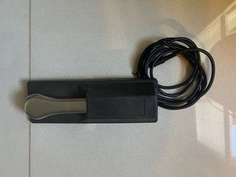 Keyboard sustain pedal