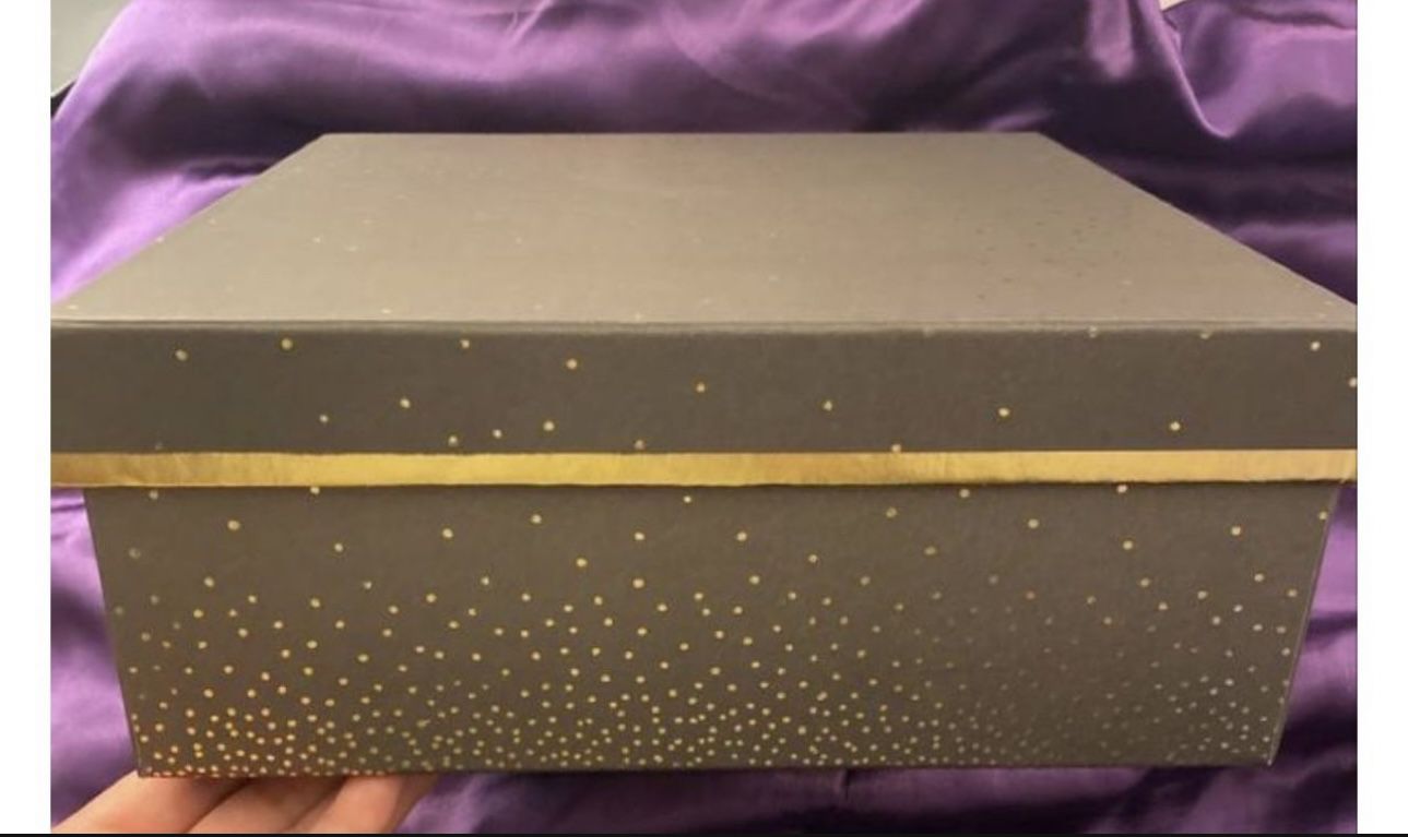 Beautiful Gift boxes - $4