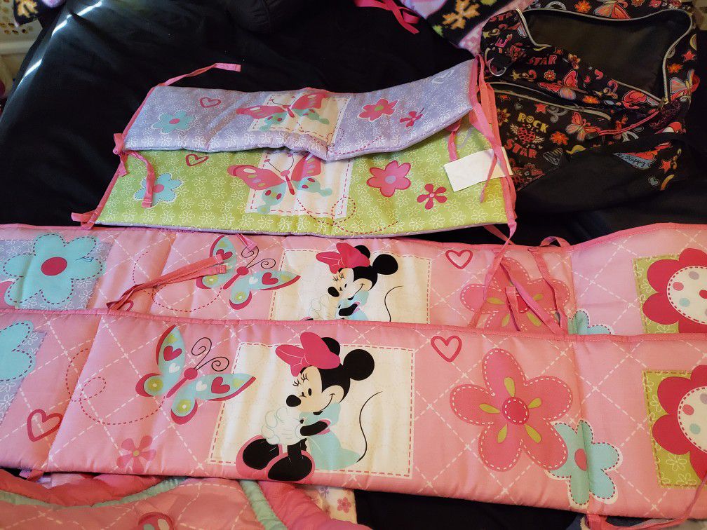 Minnie mouse crib bedding side pieces n quilt