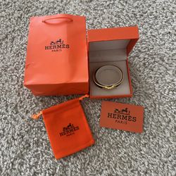 Women’s bracelet