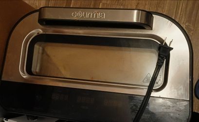 Gourmia pizza oven$75