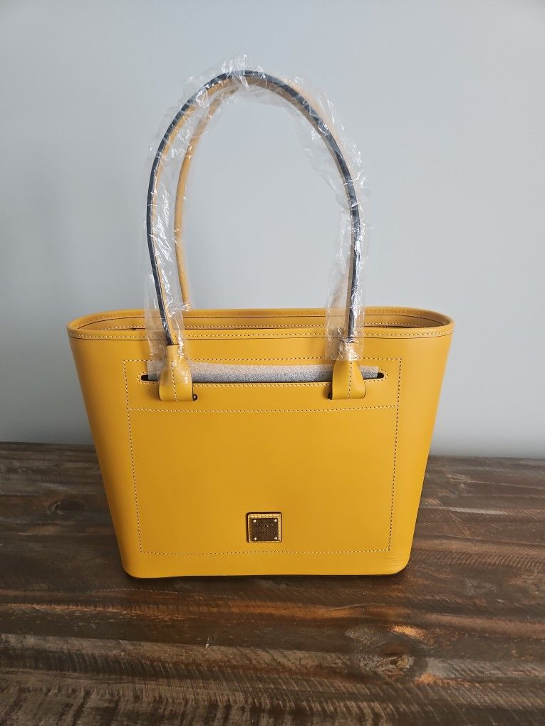 Dooney & Bourke Purse