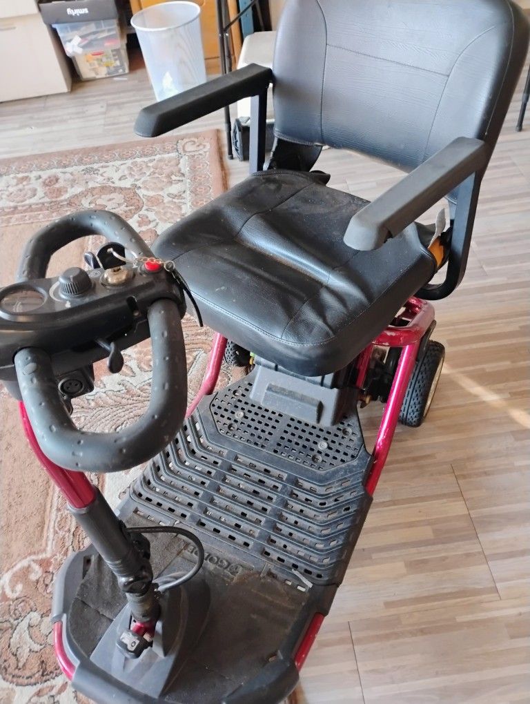 Mobility Scooter Fixer Upper. Must Sell See Notes