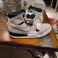 Jordan legacy flip 312 size 9