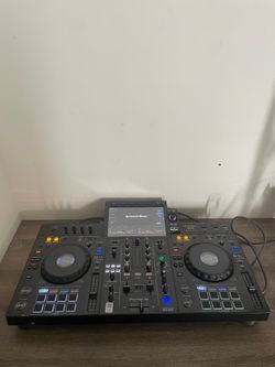 PIONEER XDJ-RX3 PROFESSIONAL LIKE NEW DJ CONTROLLER