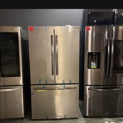 New Frigidaire Gallery Counter Depth Bottom Freezer Refrigerator‼️‼️