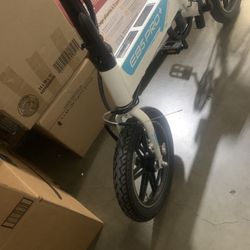 Brand New Electric Bike Fast Great Looking Foldable Bike 