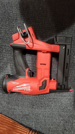 Milwuakee M18 Fuel Cm1/4" Crown Staples