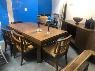 Mid Century Dinnign Set