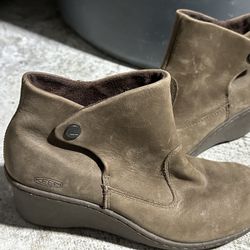 Keen Akita Chelsea Leather Wedge Nubuck Ankle Boots Size 8