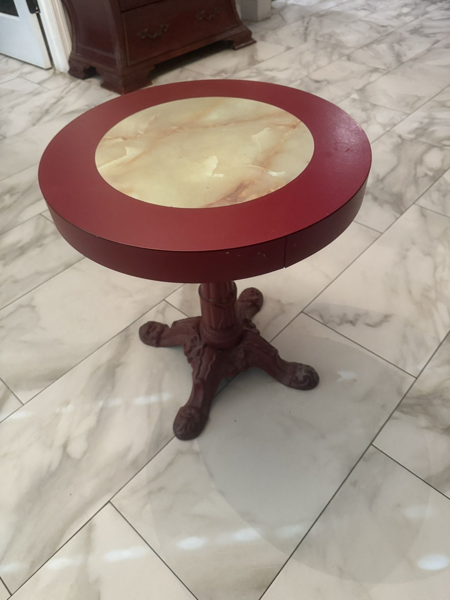 Round End Table For Sale $20 Dollars OBO Moving Must Sell