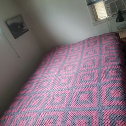 Queen-size Afghan