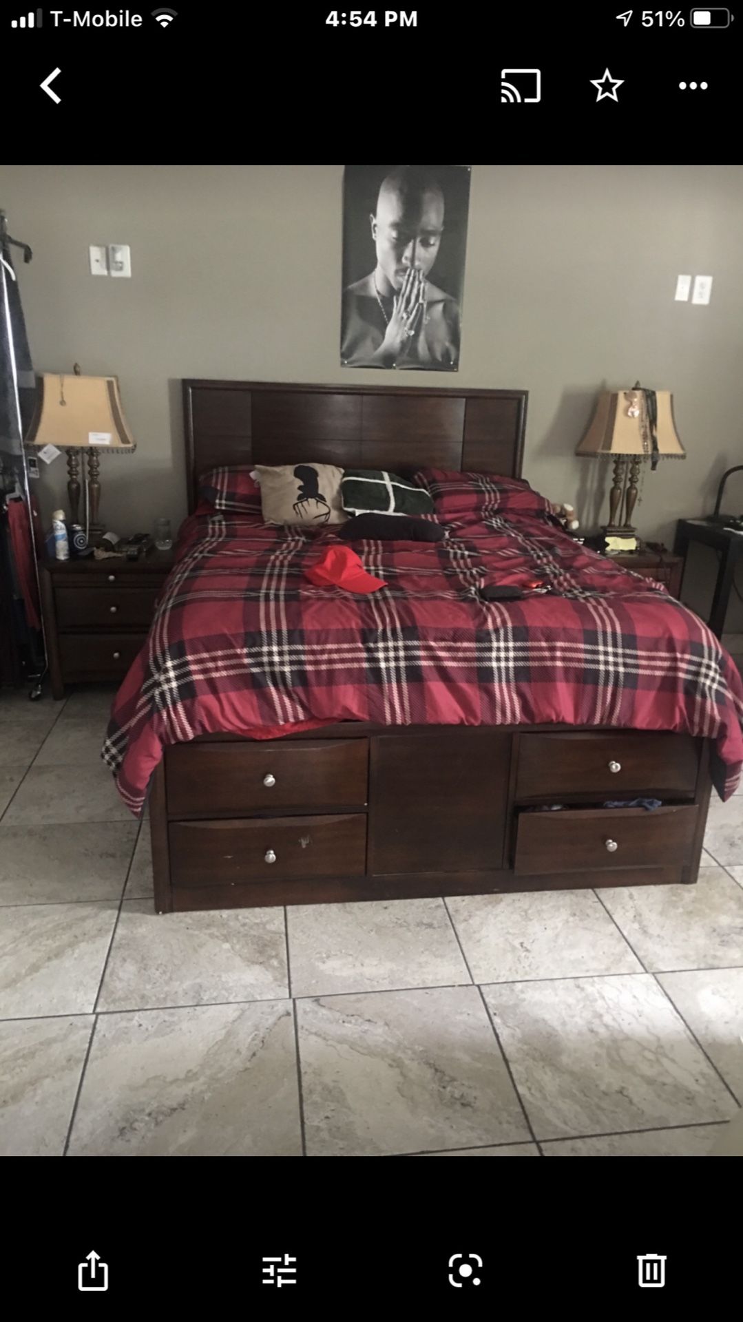 Wooden Queen Size Bedroom Set 