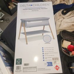 Bassinet/ Crib