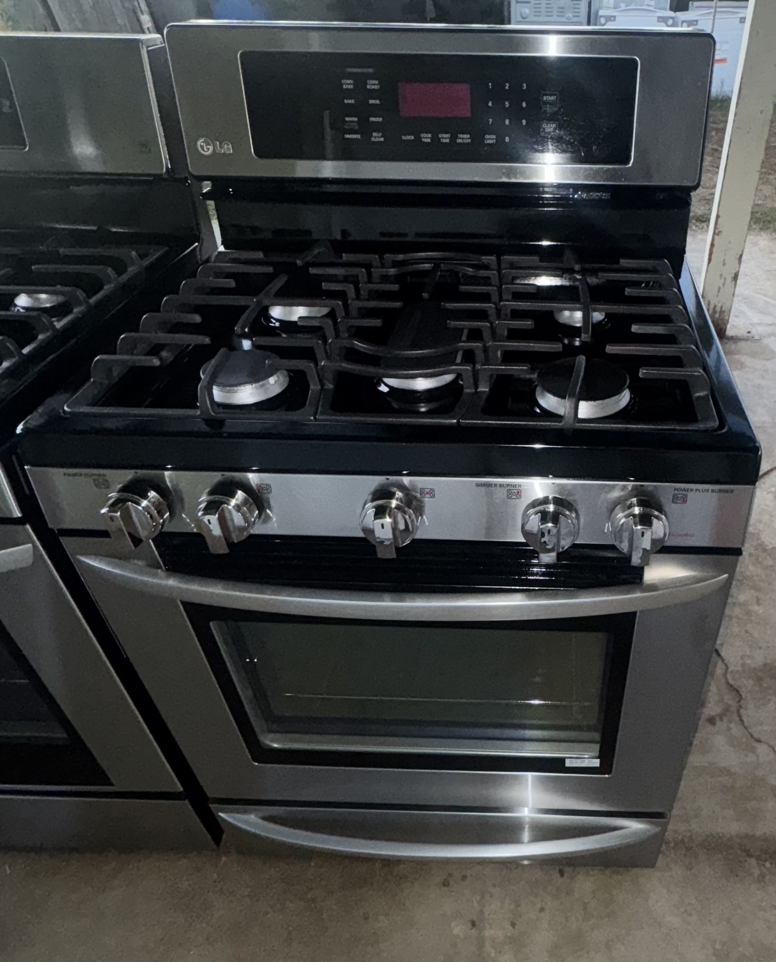 LG Gas Stove
