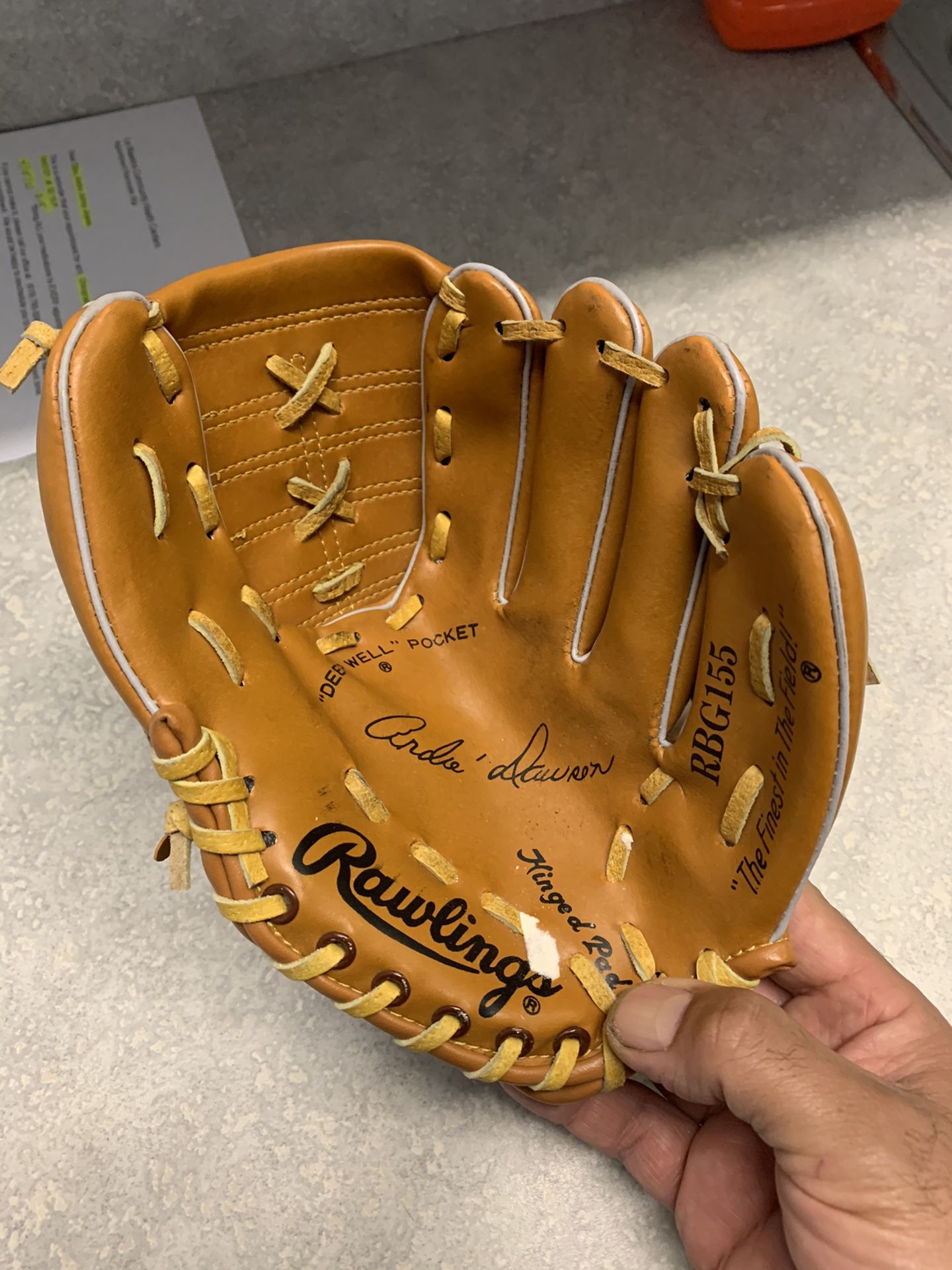 Rawlings Catchers Mitt for Sale in El Cajon, CA - OfferUp