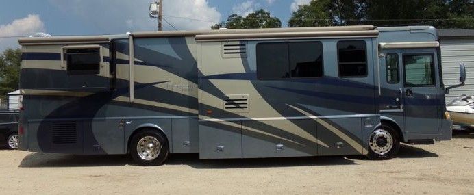 2005 Winnebago Horizon