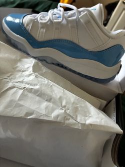 KID’S JORDAN SIZE 12 GRADE SCHOOL