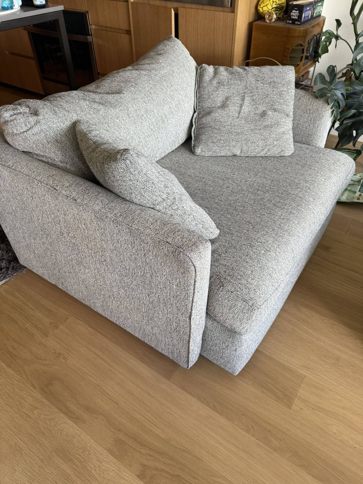 Oversized Cozy Chair