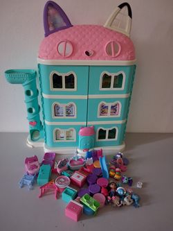 Gabby's dollhouse