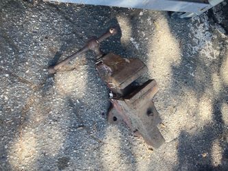 Vintage Prentiss No. 23 Heavy Duty Cast Iron Bench Vise - New York USA