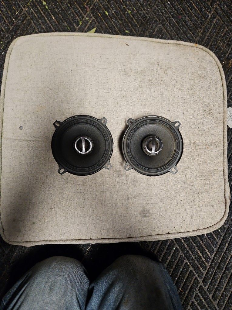 Car Speakers Alpine S-s50 5 1/4 Speaker Set.