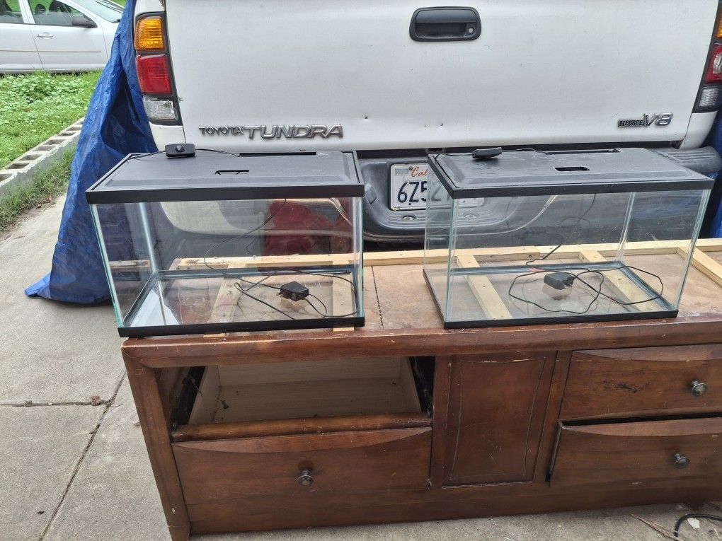 Fish Tank 2 X Ten Gallons 