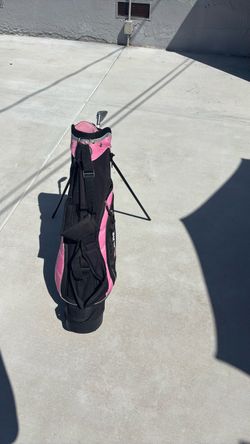 RAM ladies golf stand bag lite weight with strap , club dividers and rain cover .