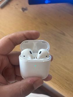 Apple AirPods 1st gen