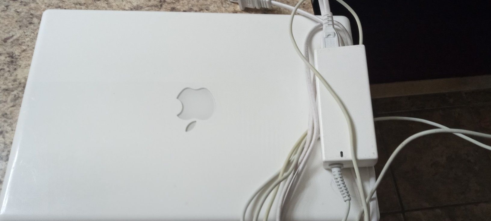 Mac Book