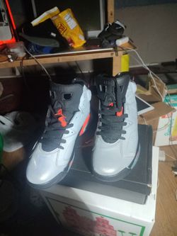 AIR JORDAN 6 RETRO